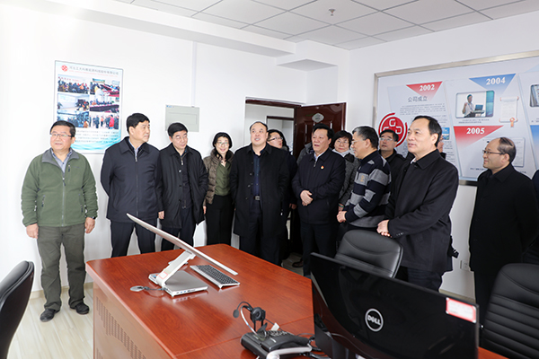 张家口市委常委,常务副市长郭英一行来校交流座谈